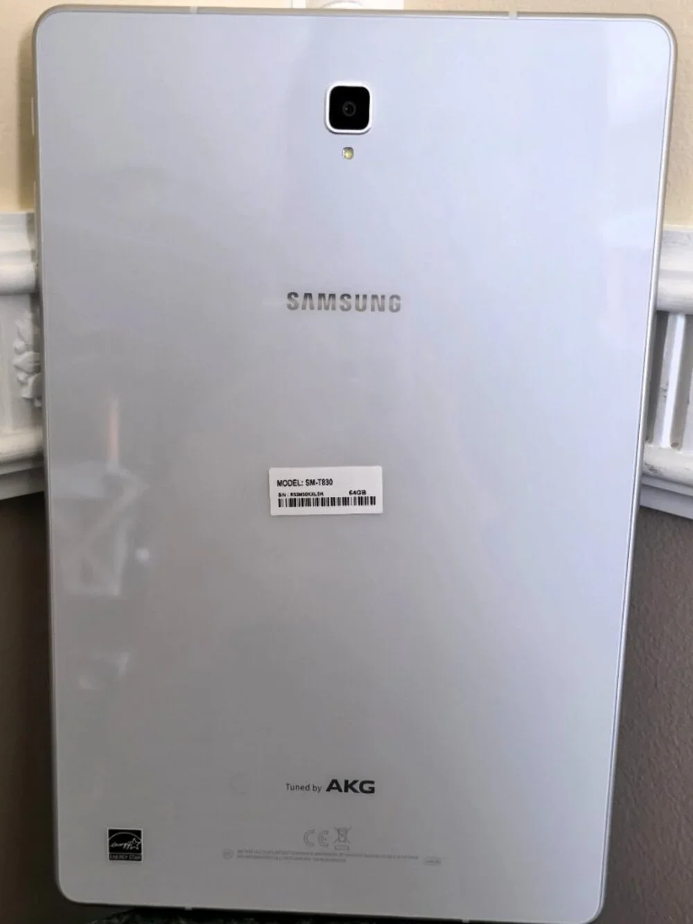 Excellent SamsungGalaxy TabS4 SM-T830 10.5 WiFi White 64GB 4GB 4Cases Bundle